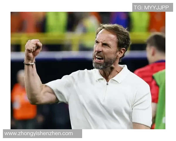 从球场巨星到教练席哪些知名足球球员成功完成身份转型