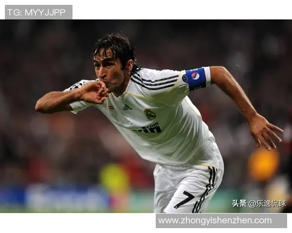 全球最强足球明星是谁他的传奇成就与足球历史地位解析